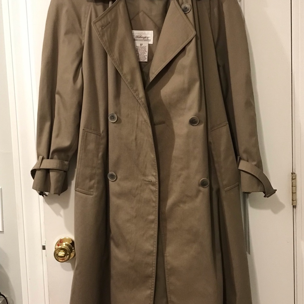 Worthington Trench coat with lining. Size 6P